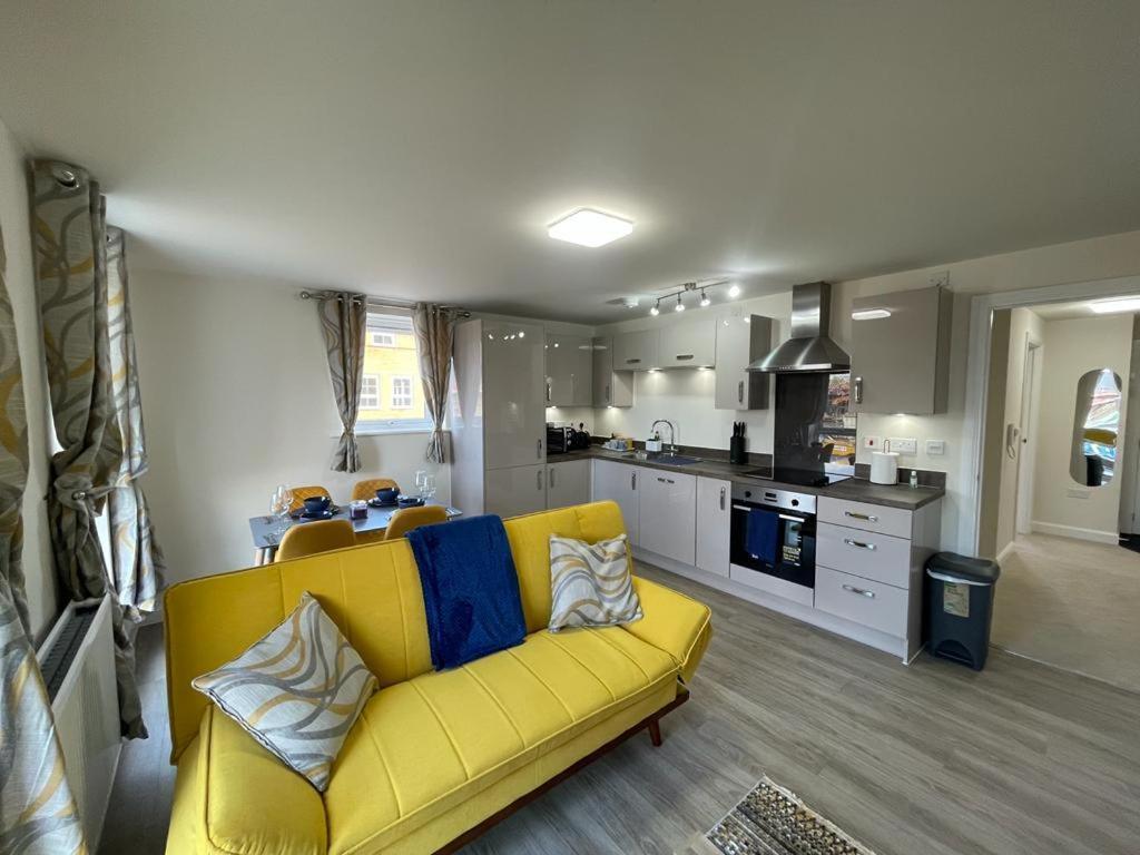Spacious In Brooklands Appartement *